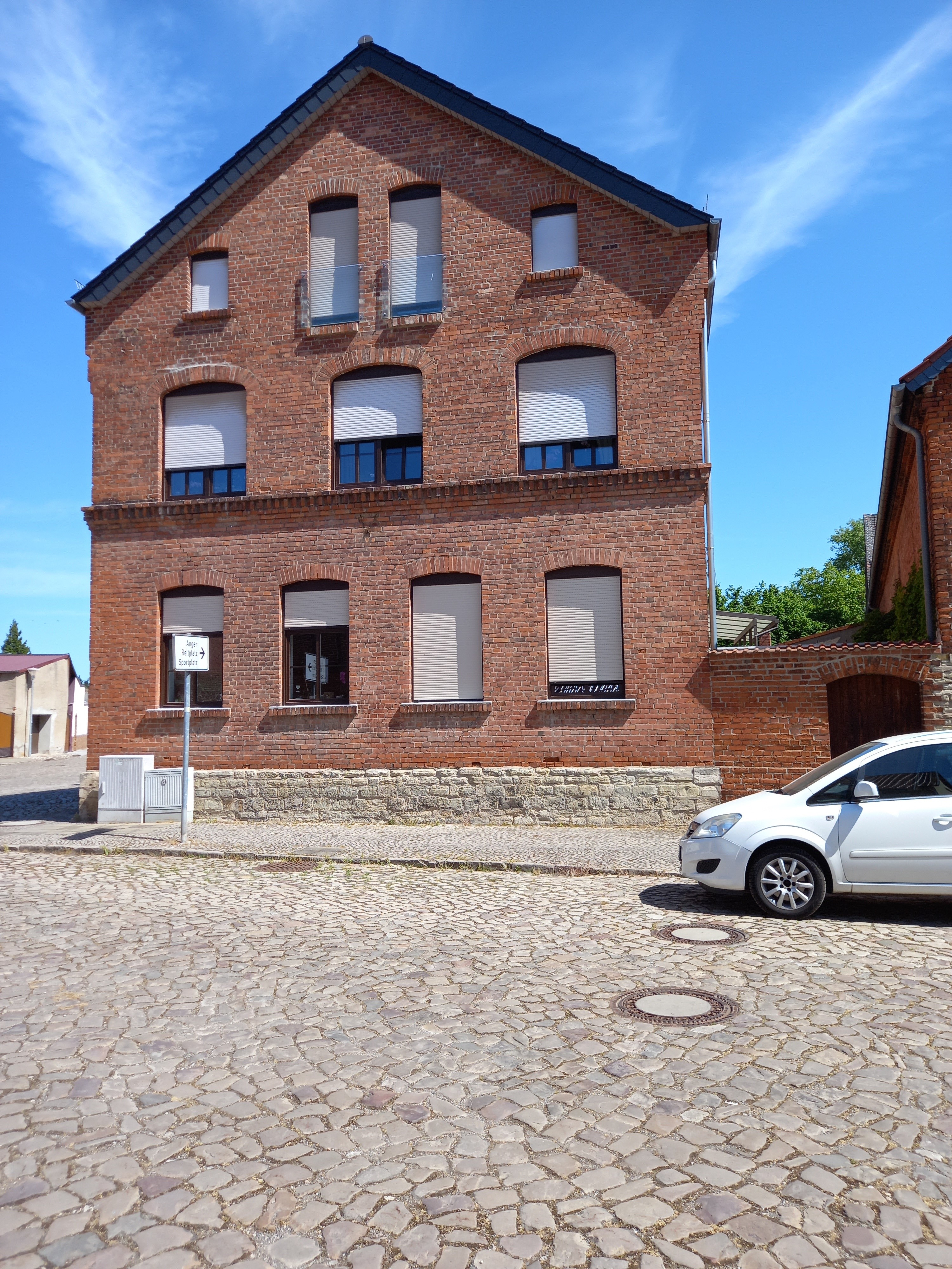 Schulgebäude 1-4-Klasse 